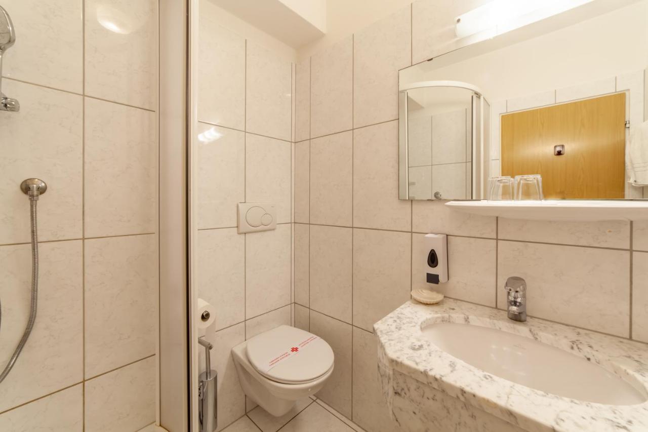 Fruehstuecks-Hotel Olympia Tirolo Zewnętrze zdjęcie
