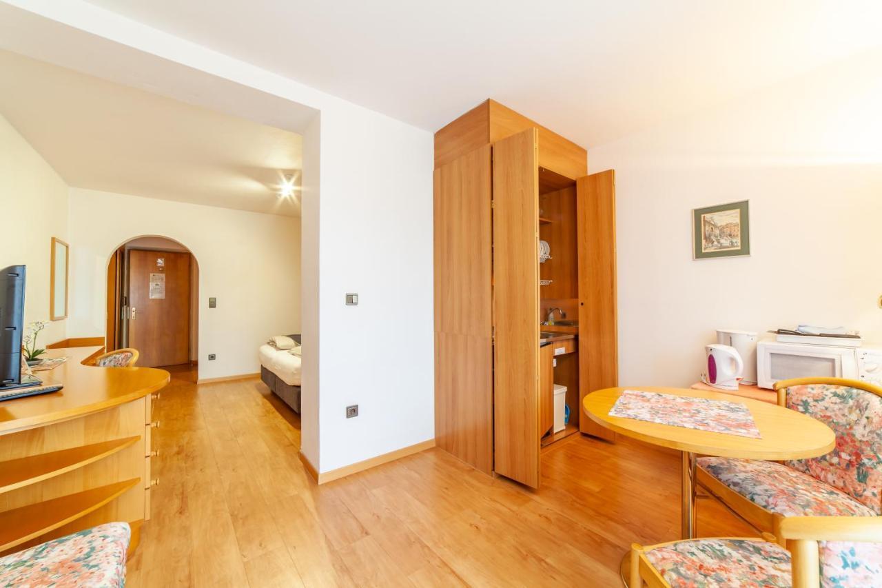 Fruehstuecks-Hotel Olympia Tirolo Zewnętrze zdjęcie