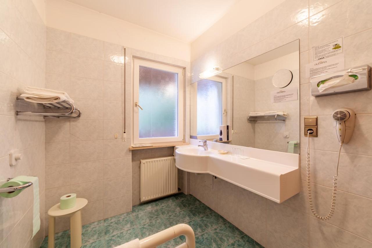 Fruehstuecks-Hotel Olympia Tirolo Zewnętrze zdjęcie