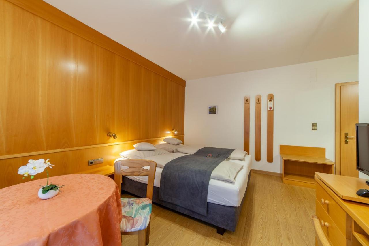 Fruehstuecks-Hotel Olympia Tirolo Zewnętrze zdjęcie