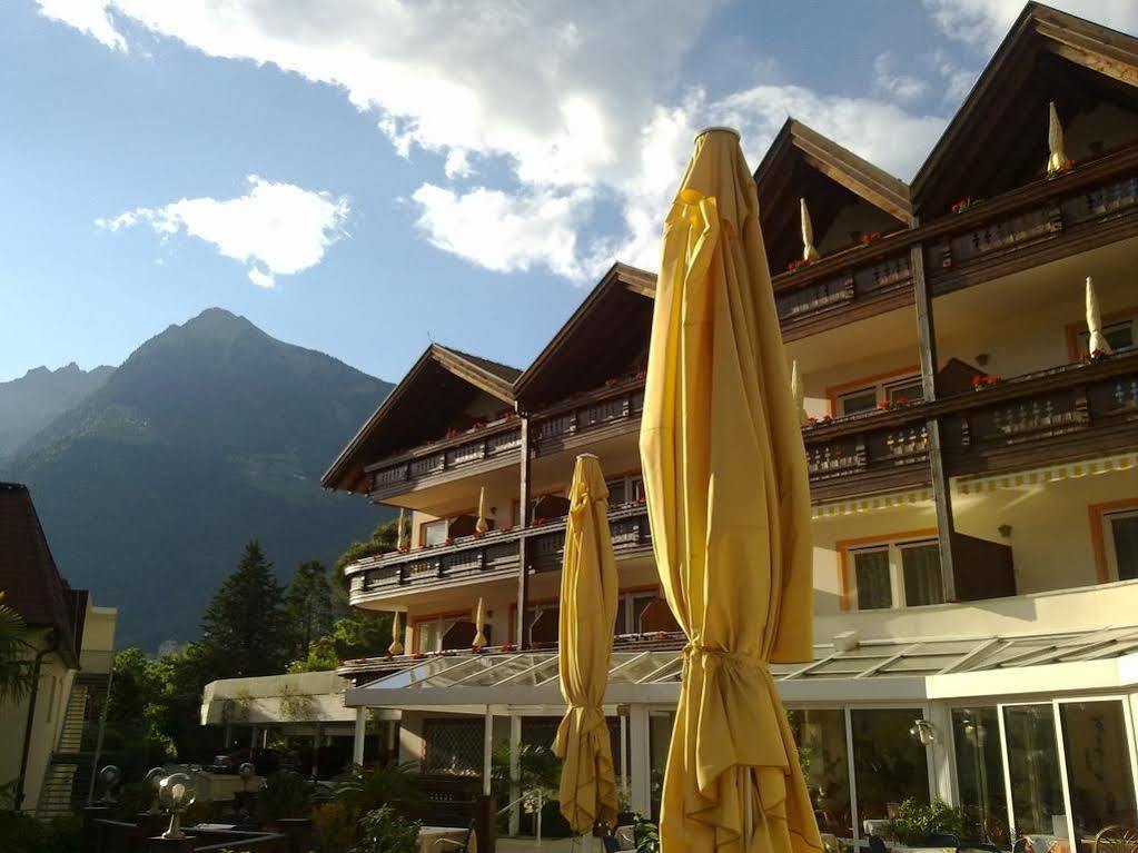 Fruehstuecks-Hotel Olympia Tirolo Zewnętrze zdjęcie